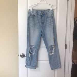 American Eagle Mom Jeans w/ Busted Knees - Size 8